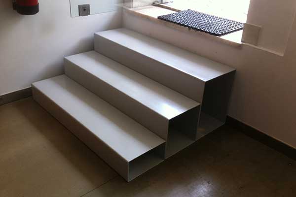 Serralharia Farrau - Escadas Ferro