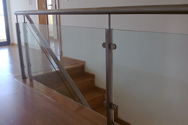 Serralharia Farrau - Guardas Inox