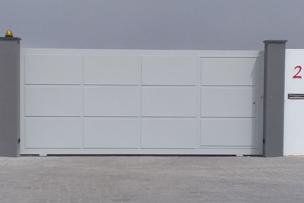 Serralharia Farrau - Portões de Muro